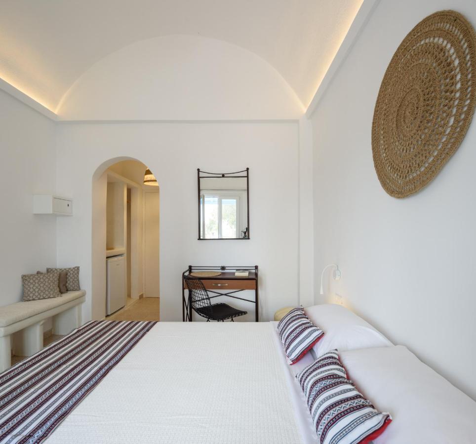 Cal Day Rooms Santorini Perissa  Exterior photo